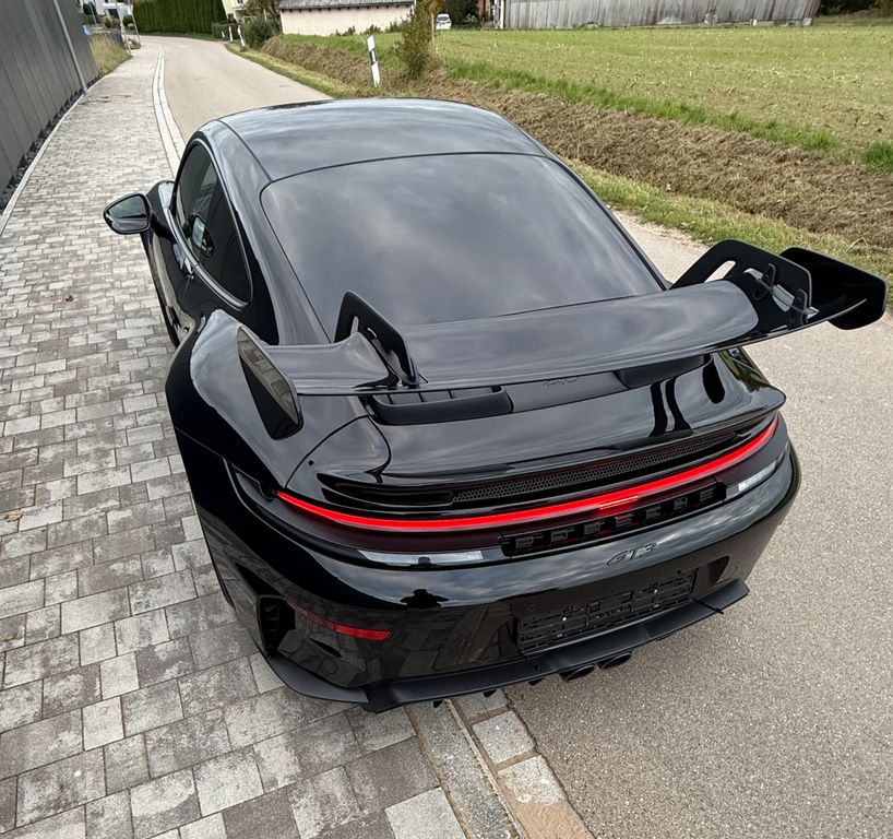 Porsche 992 2025