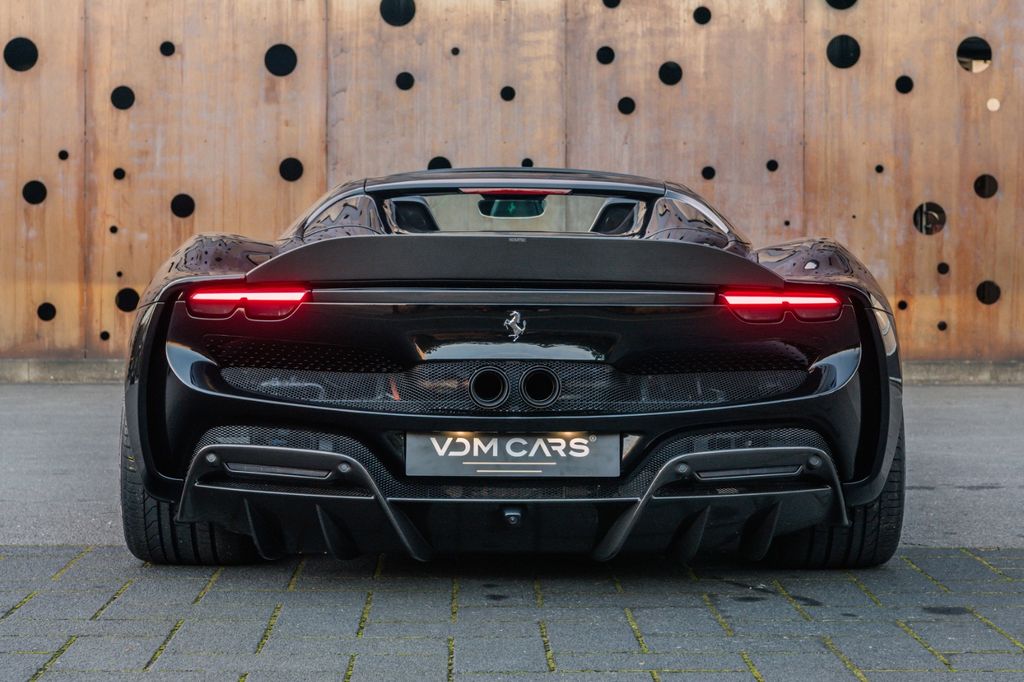 Ferrari 296 GTS 2024