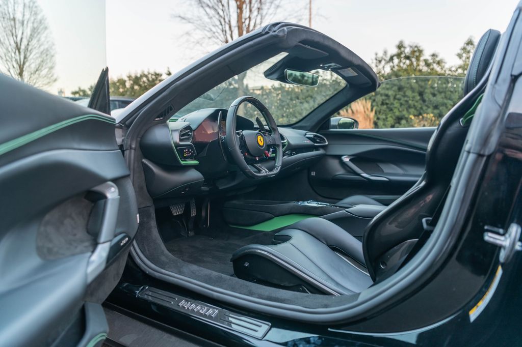 Ferrari 296 GTS 2024