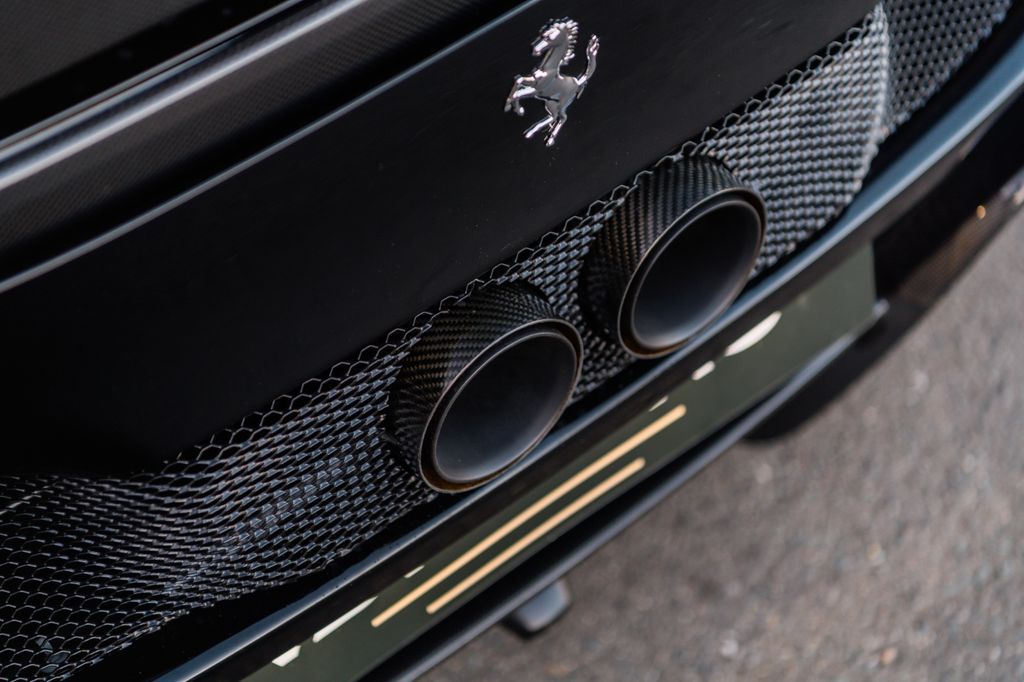 Ferrari 296 GTS 2024