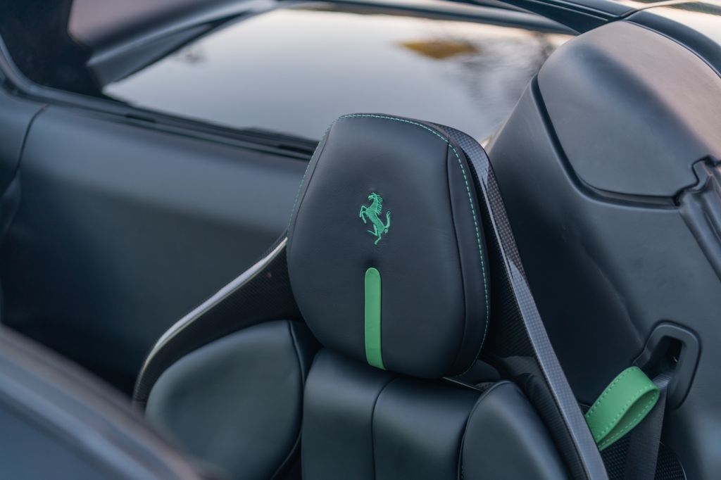 Ferrari 296 GTS 2024