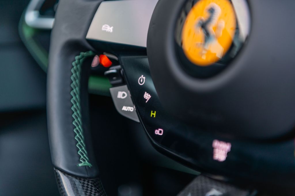 Ferrari 296 GTS 2024