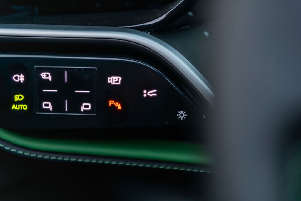 Ferrari 296 GTS 2024