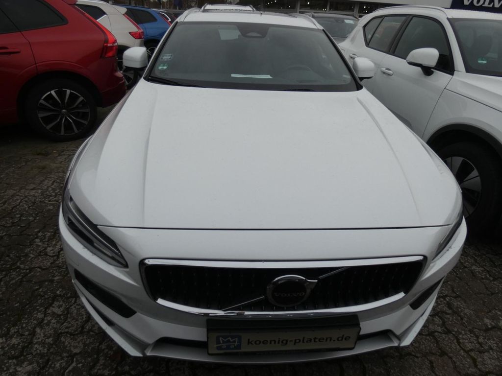 Volvo V90 Cross Country 2021