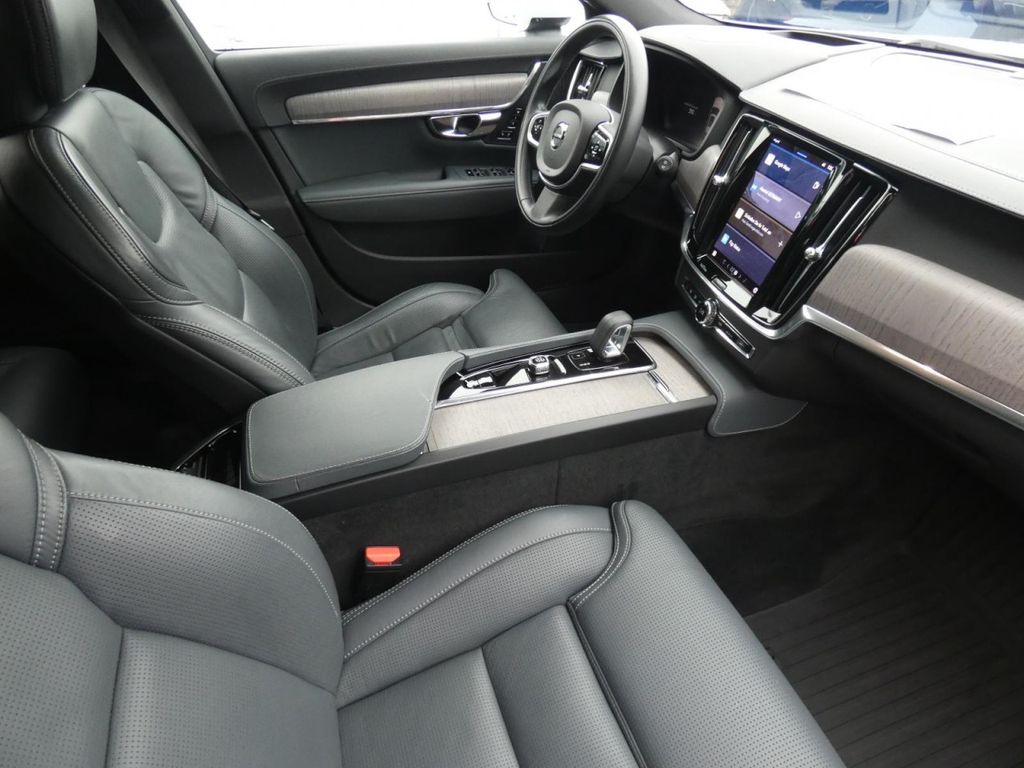 Volvo V90 Cross Country 2021