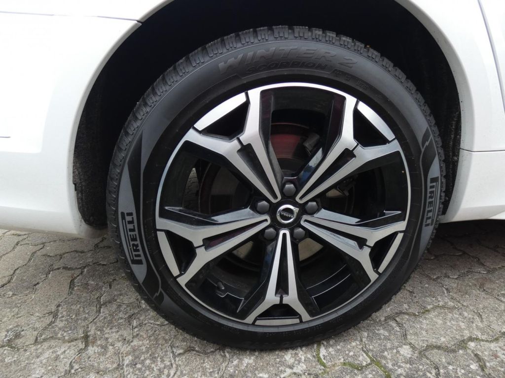 Volvo V90 Cross Country 2021