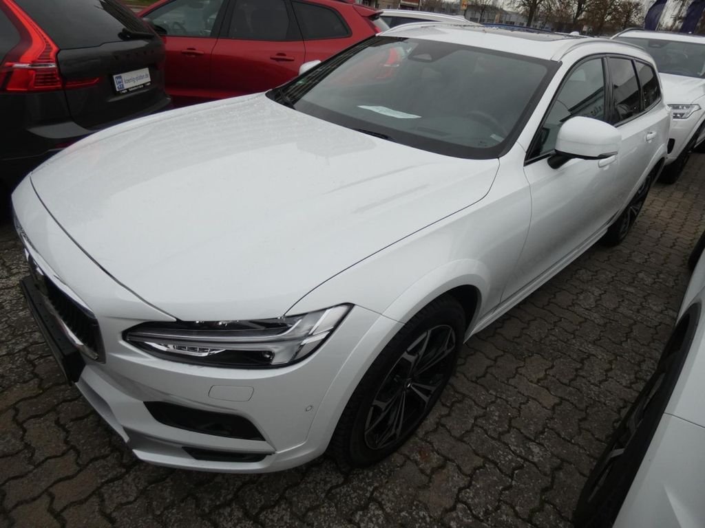 Volvo V90 Cross Country 2021