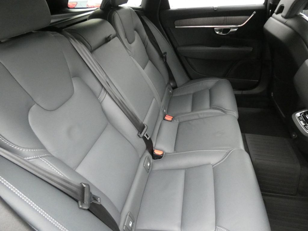 Volvo V90 Cross Country 2021