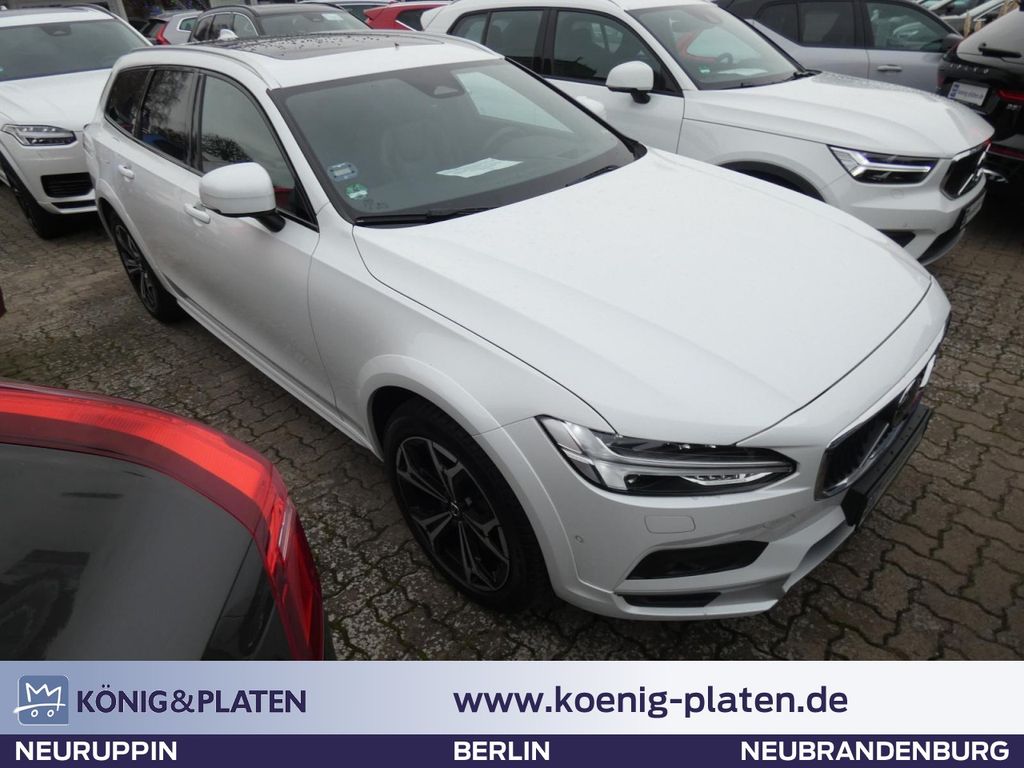Volvo V90 Cross Country 2021
