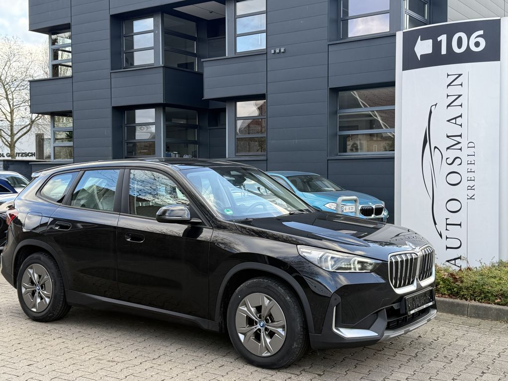 BMW iX1 2023