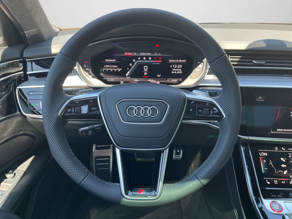 Audi S8 2025