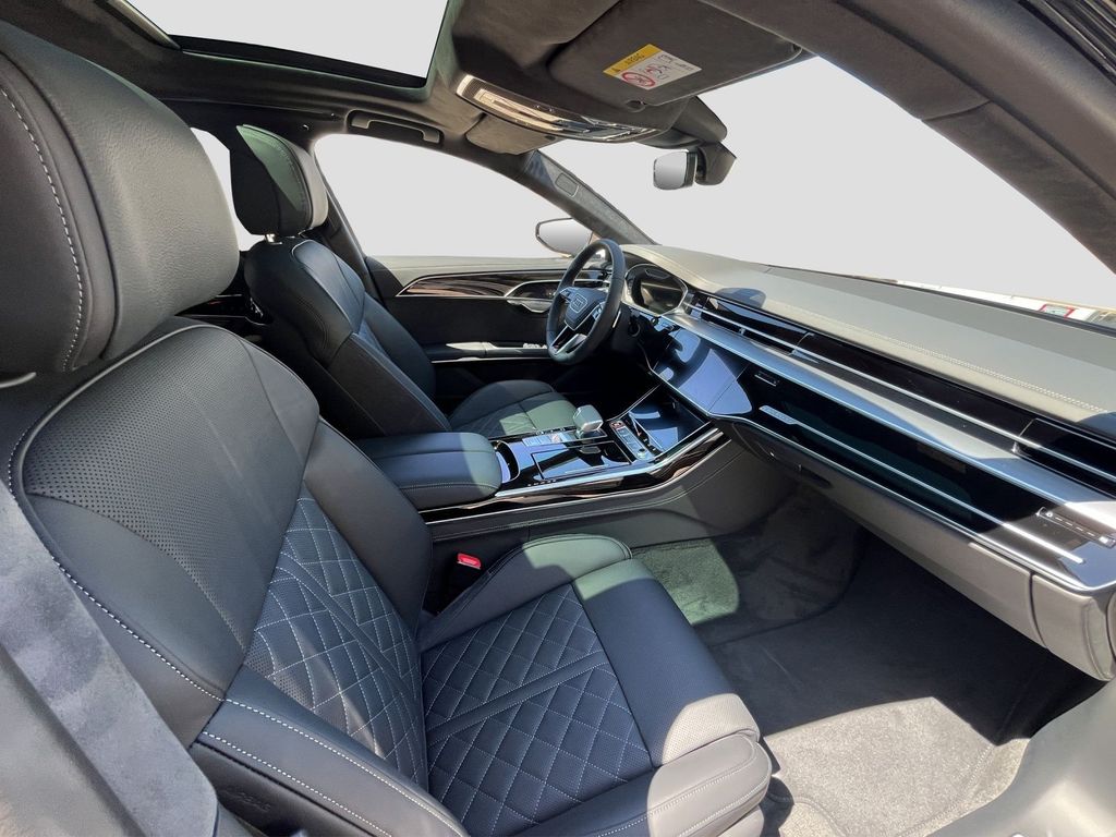 Audi S8 2025