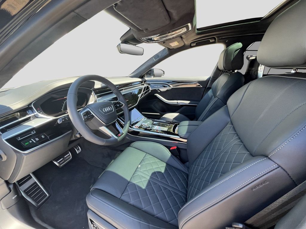 Audi S8 2025