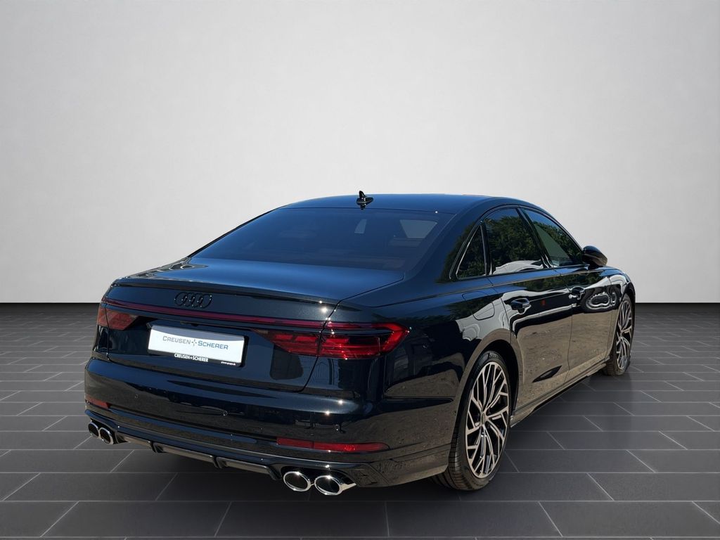 Audi S8 2025