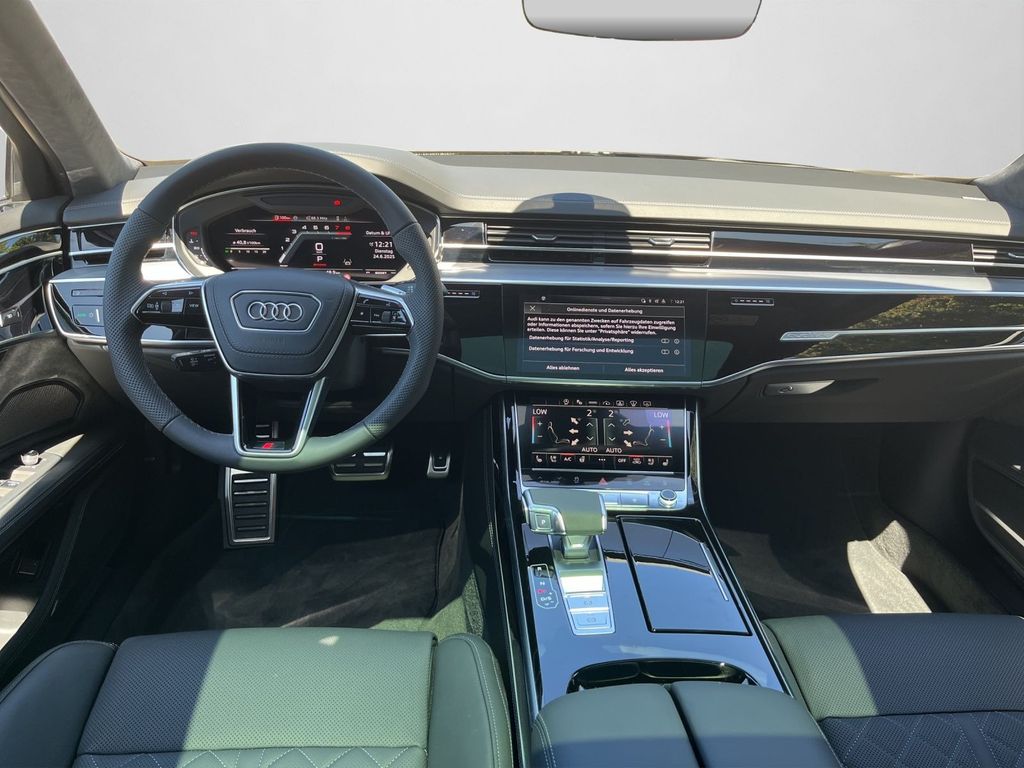 Audi S8 2025