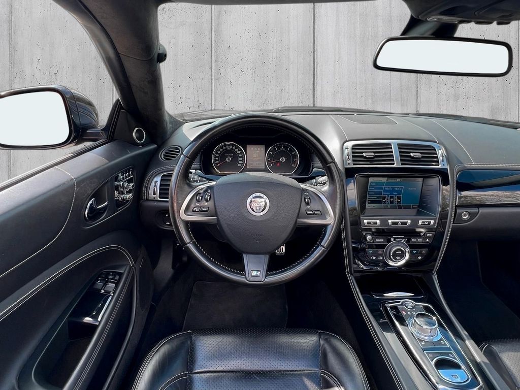 Jaguar XKR 2011