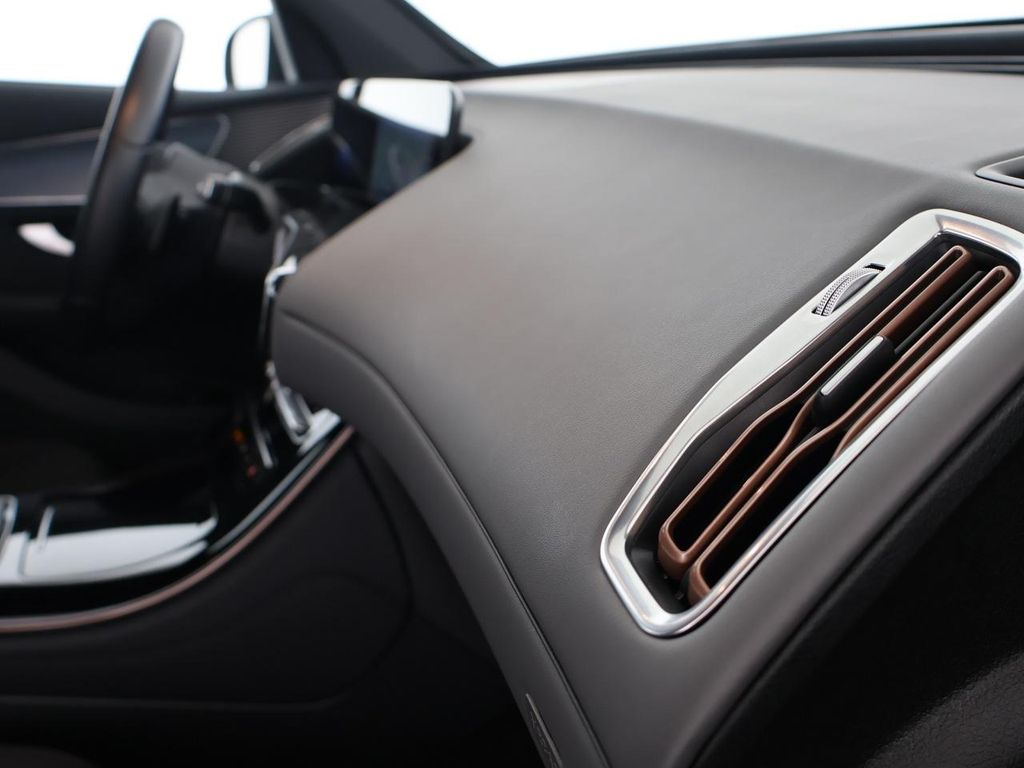 Mercedes-Benz EQC 2022