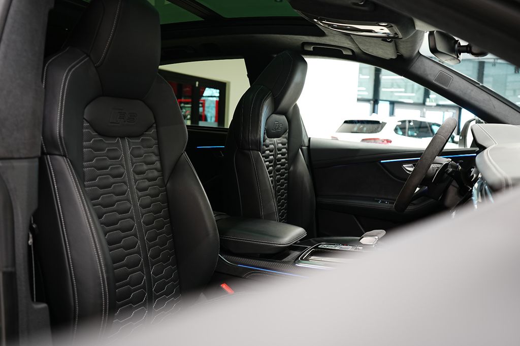 Audi RSQ8 2023