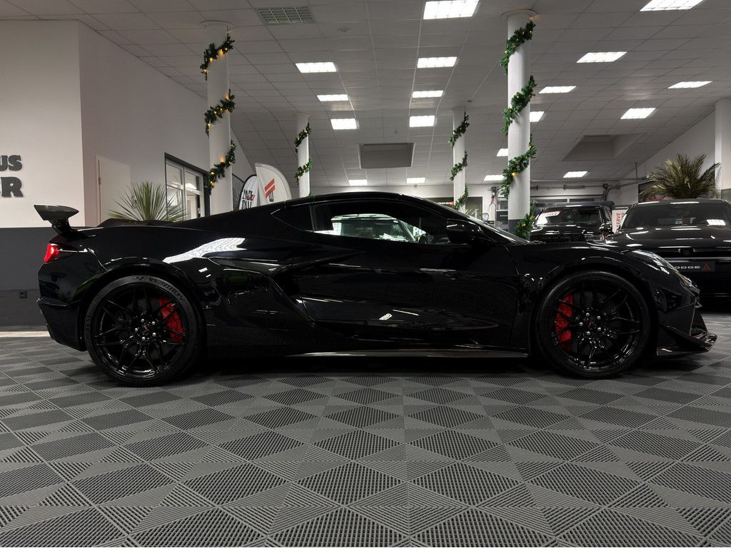 Corvette C8