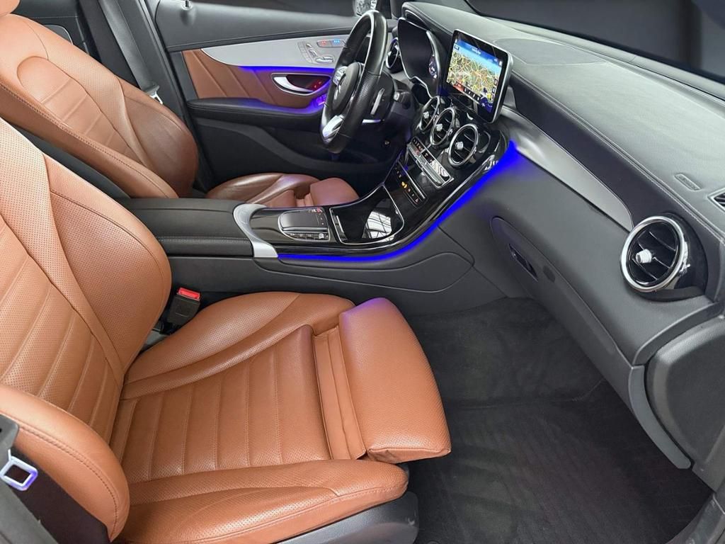 Mercedes-Benz GLC 300 2021