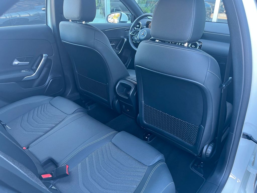Mercedes-Benz A 200 2024
