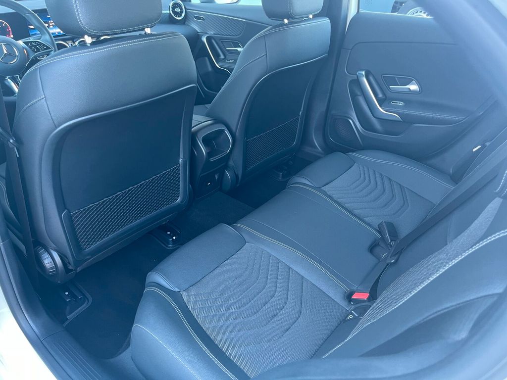 Mercedes-Benz A 200 2024