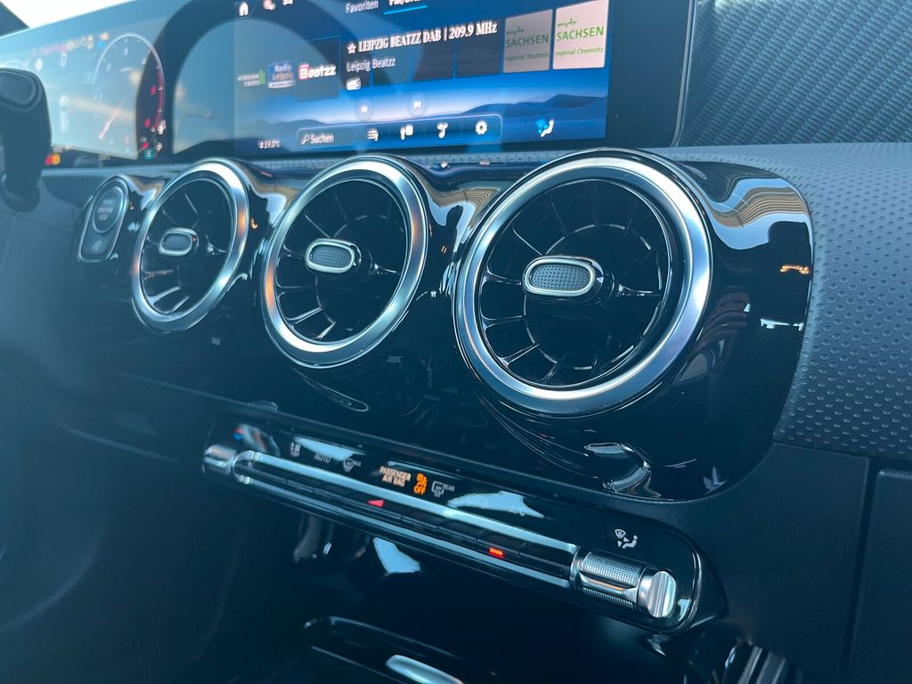 Mercedes-Benz A 200 2024