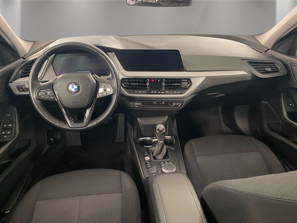 BMW 118 2021