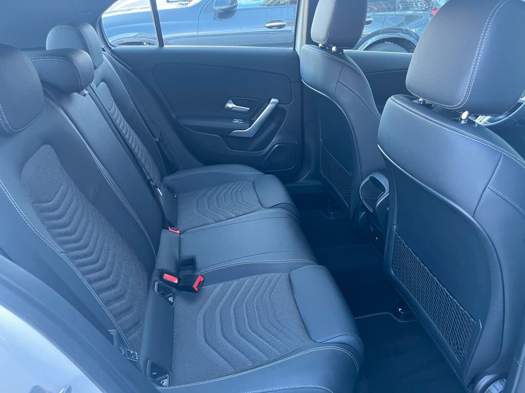 Mercedes-Benz A 200 2024