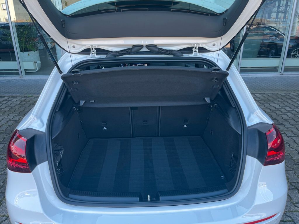 Mercedes-Benz A 200 2024