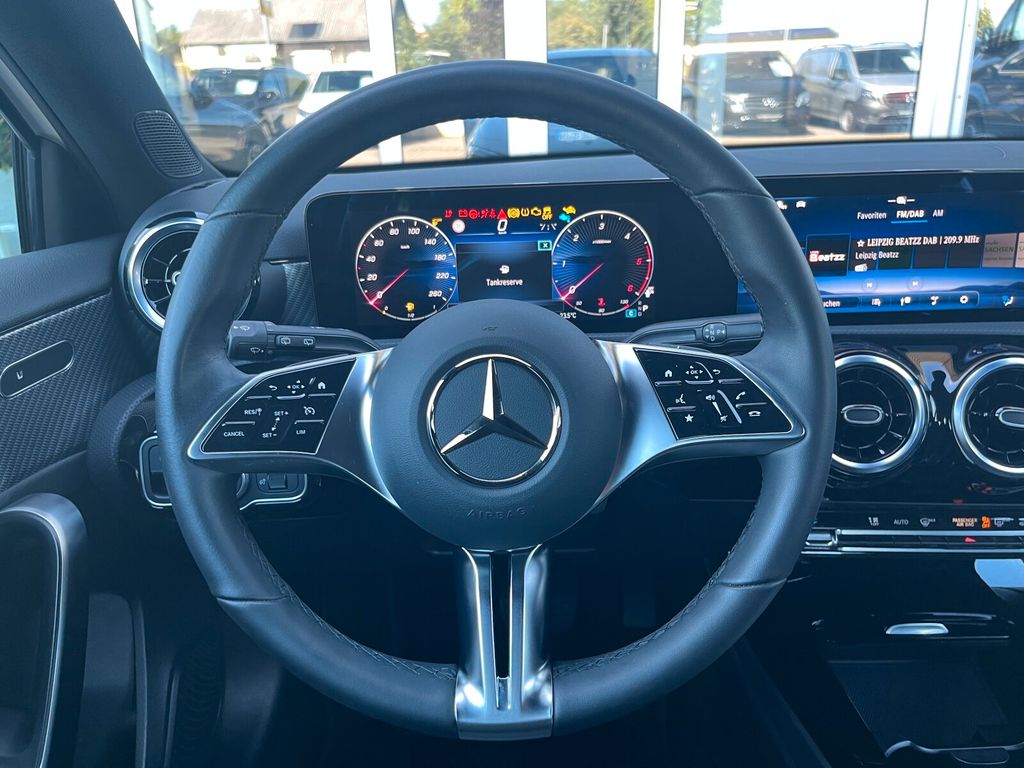 Mercedes-Benz A 200 2024