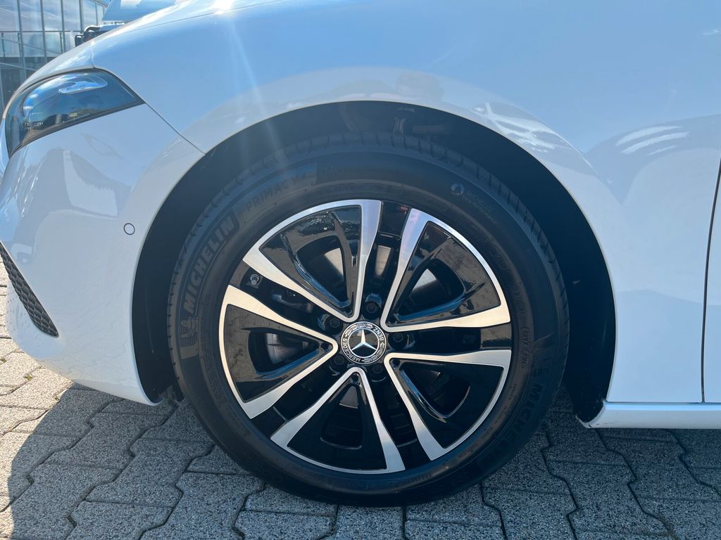 Mercedes-Benz A 200 2024