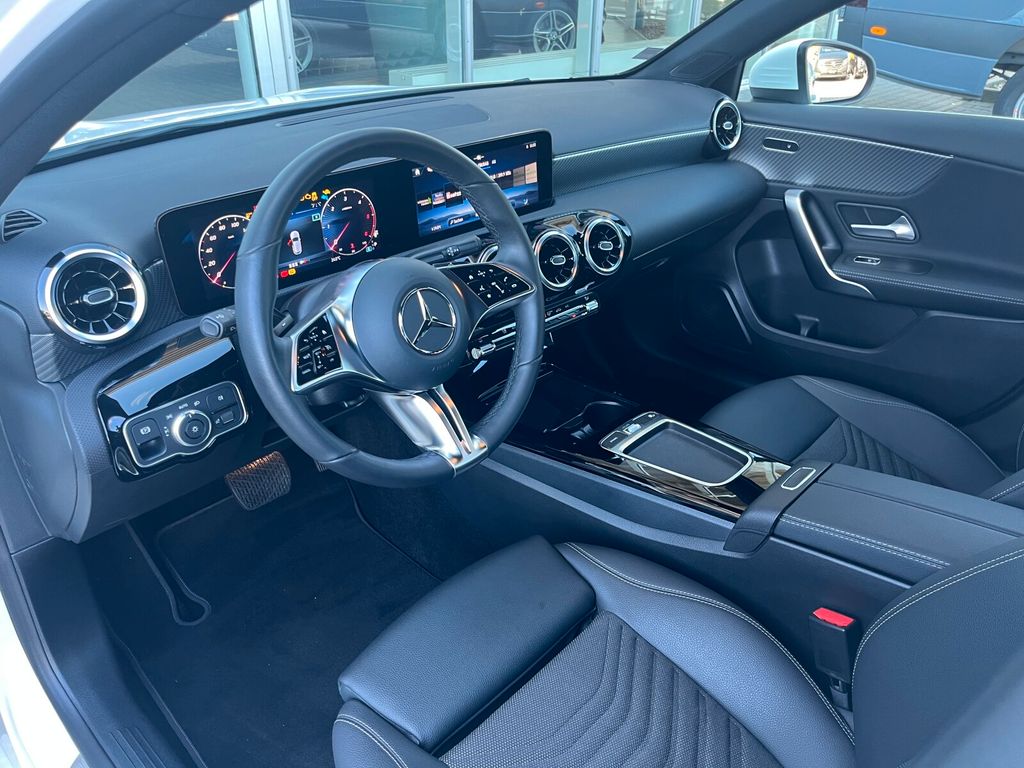 Mercedes-Benz A 200 2024
