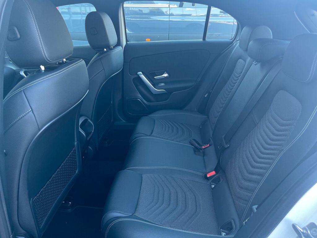 Mercedes-Benz A 200 2024