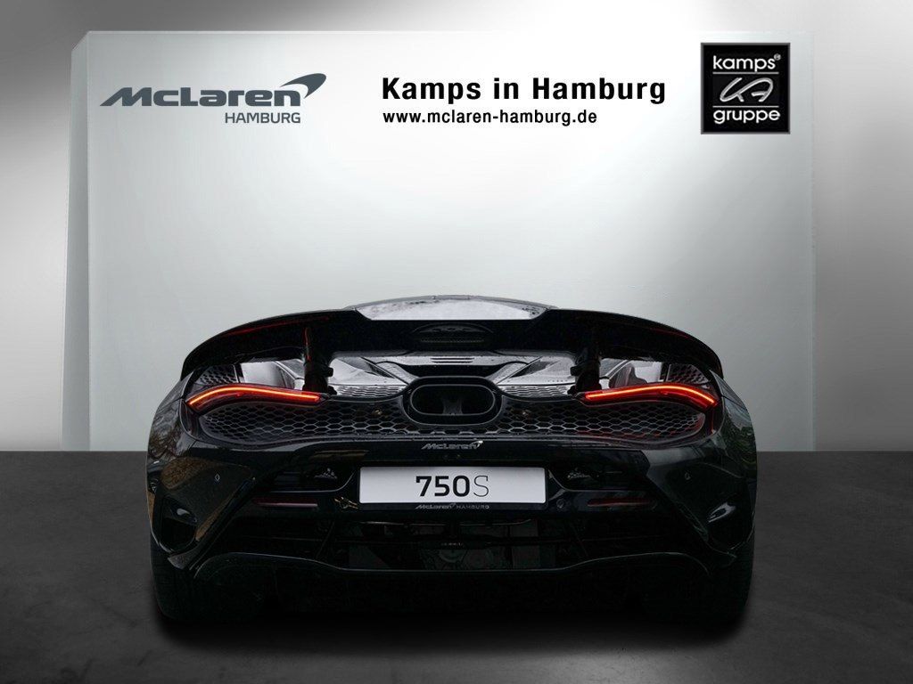 McLaren 750S 2025