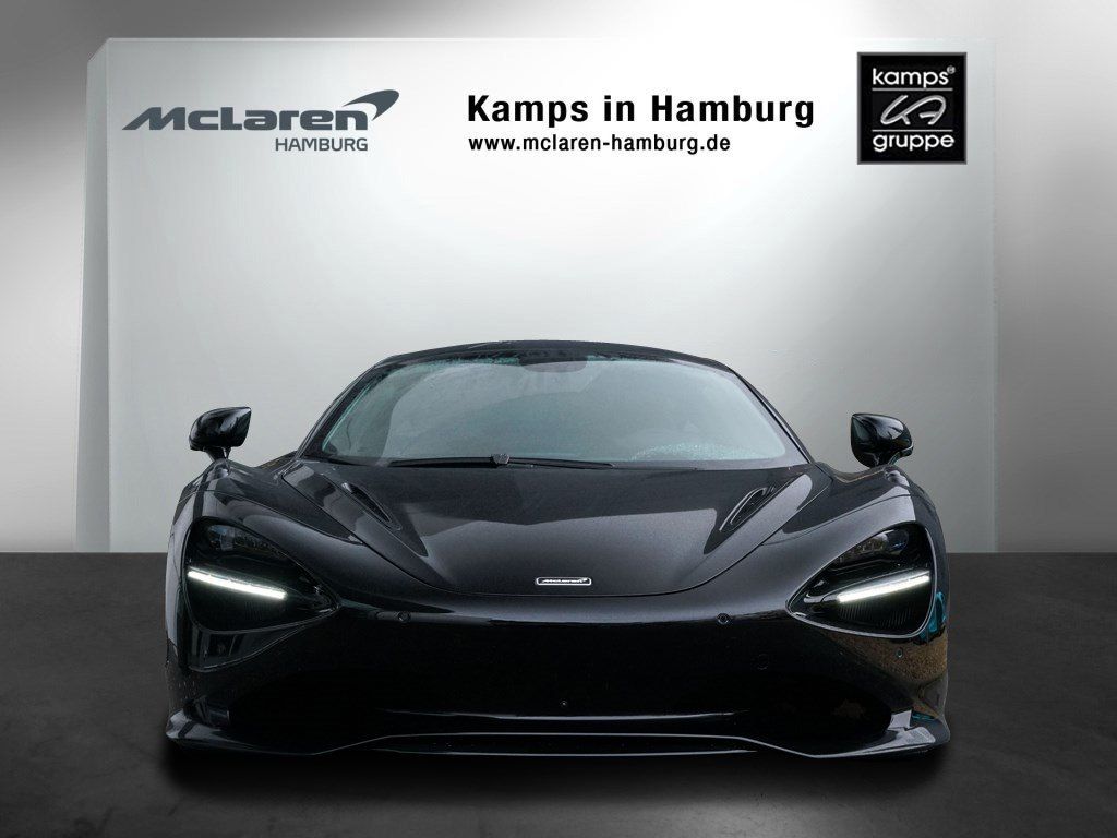 McLaren 750S 2025