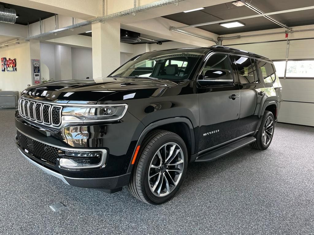 Jeep Wagoneer