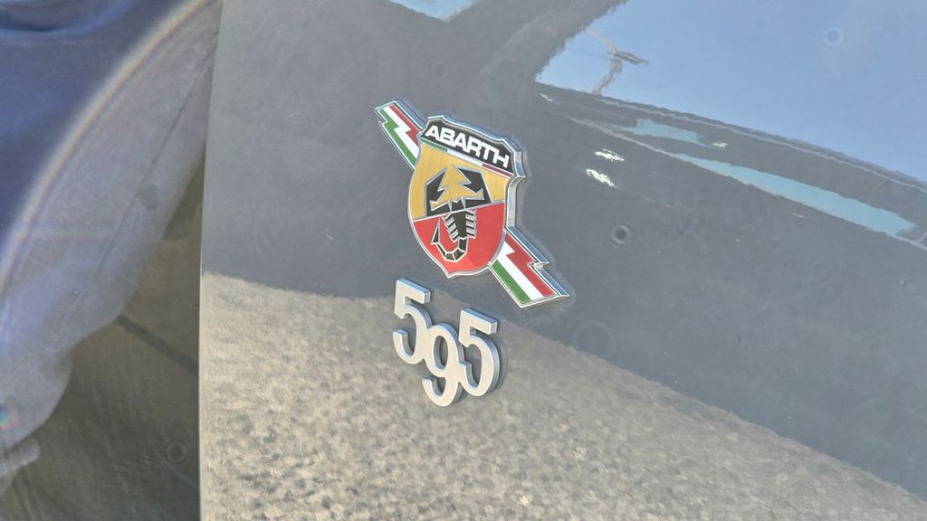 Abarth 595 2021