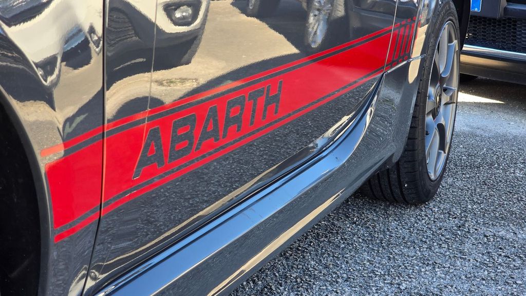 Abarth 595 2021