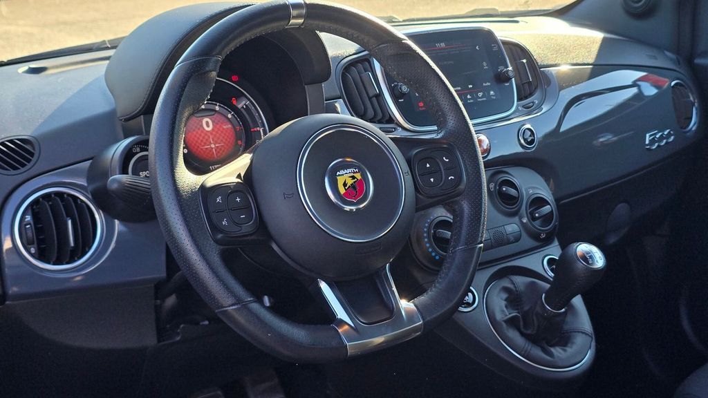 Abarth 595 2021