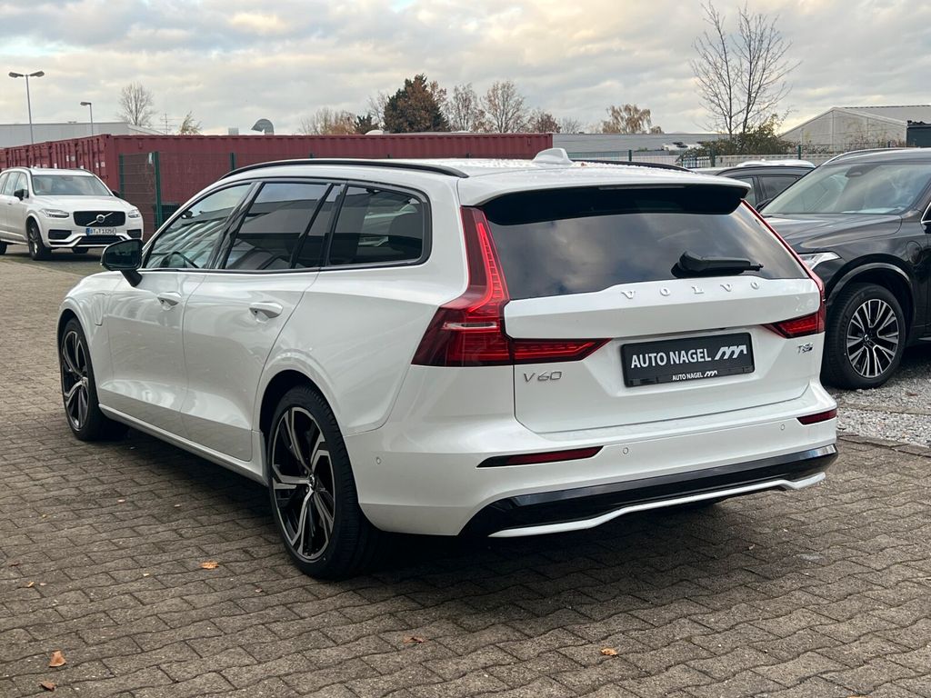 Volvo V60 2025