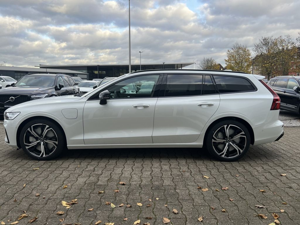 Volvo V60 2025