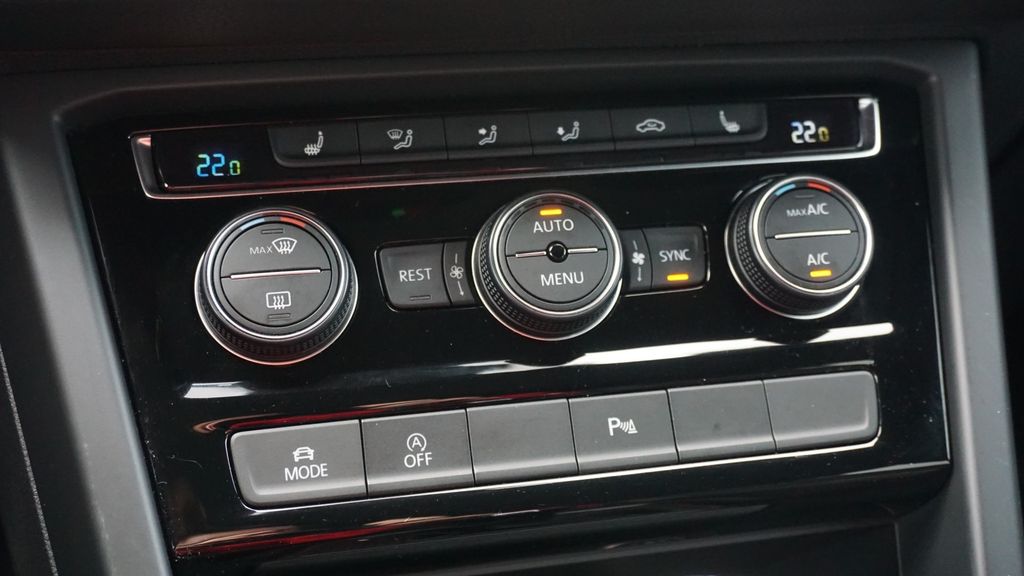 Volkswagen Touran 2021