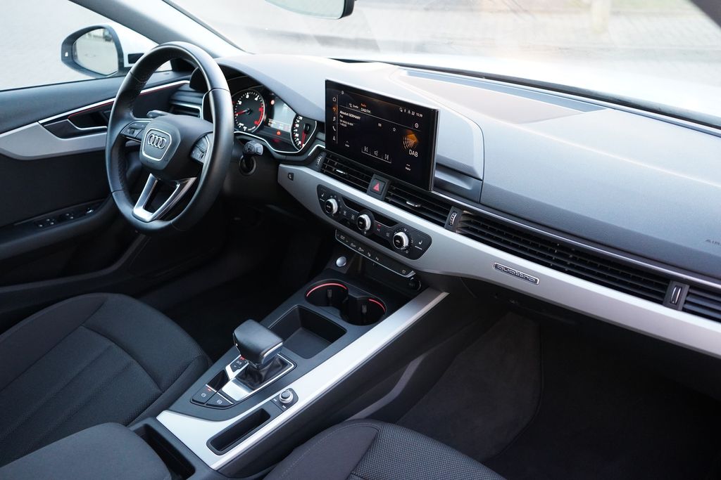 Audi A4 2021