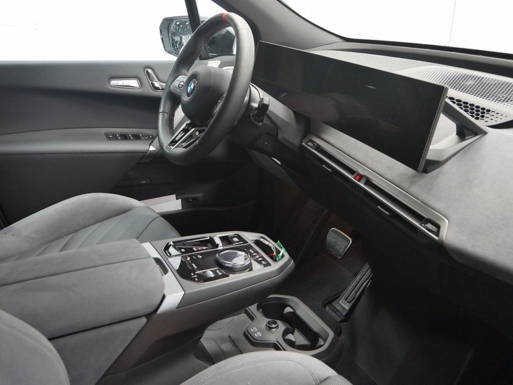 BMW iX 2025