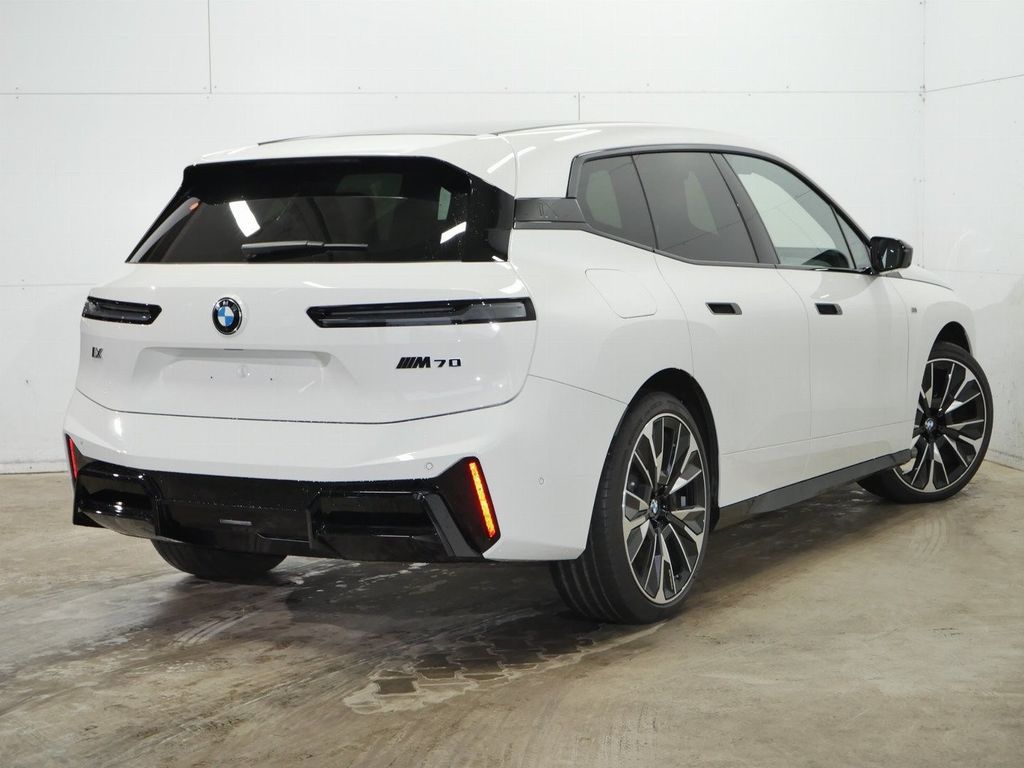 BMW iX 2025