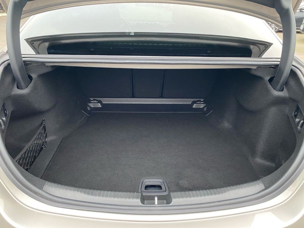 Mercedes-Benz C 220 2024