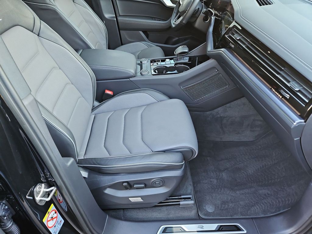 Volkswagen Touareg 2025