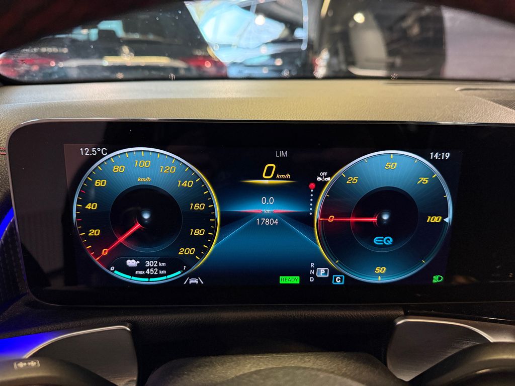 Mercedes-Benz EQB 2023