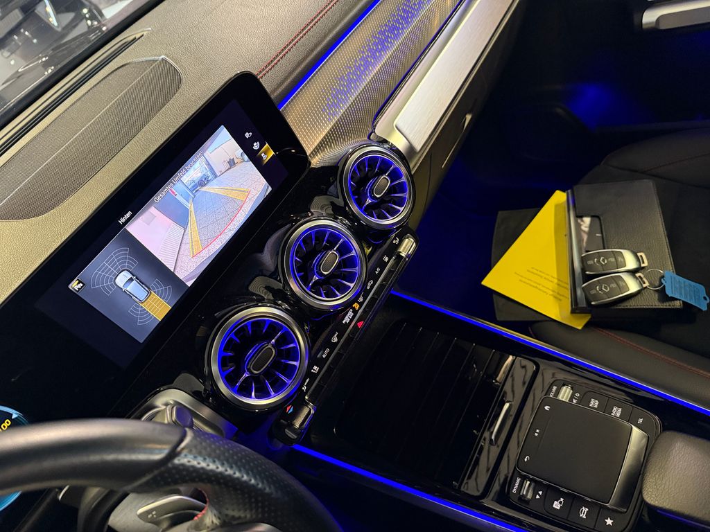 Mercedes-Benz EQB 2023